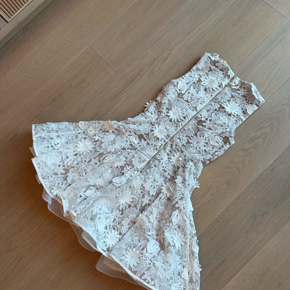 Bronx & Banco Mila Sleeveless Floral Appliqué White Lace Dress - Sz M - Picture 9 of 10